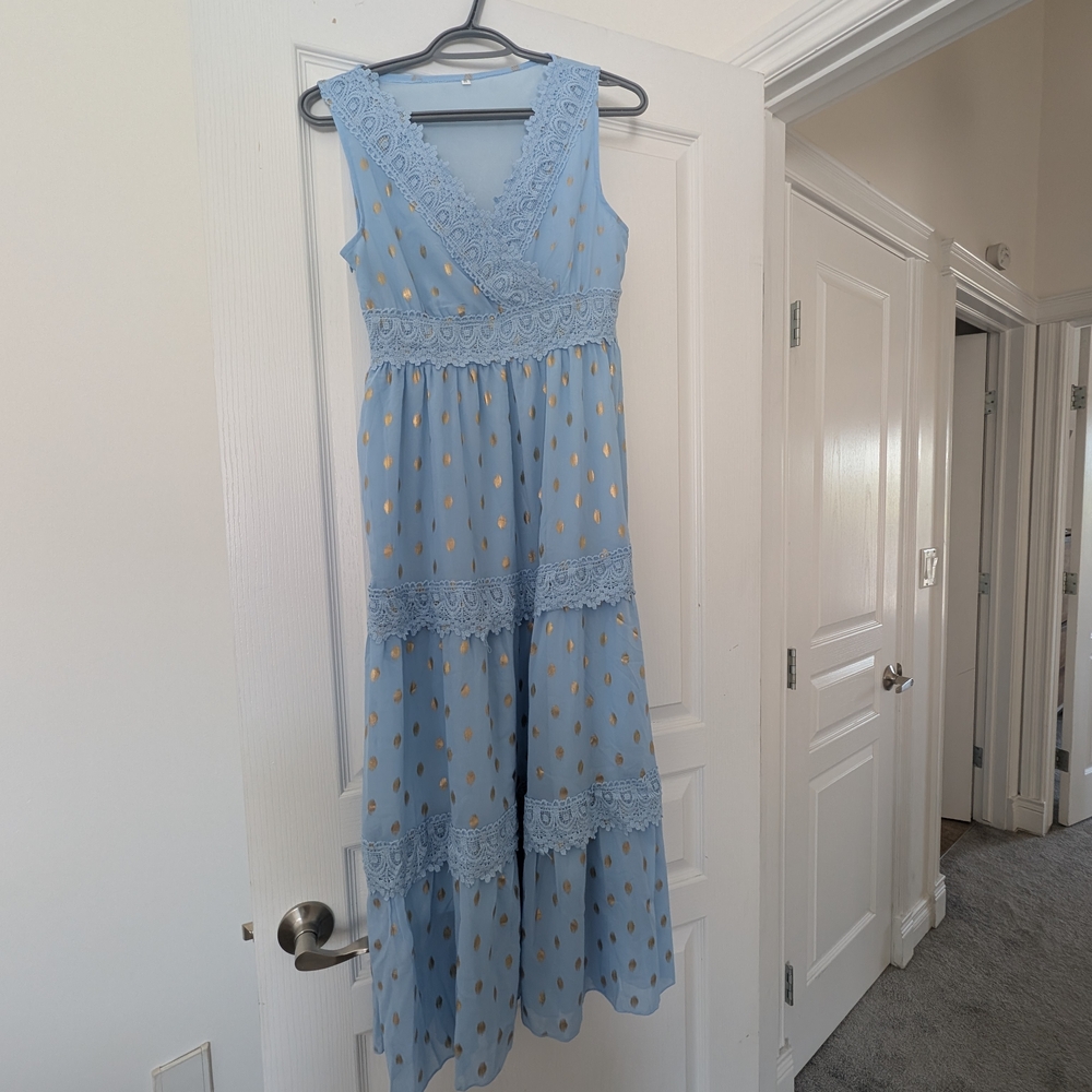Light Blue Sleeveless Maxi Dress with Lace Details